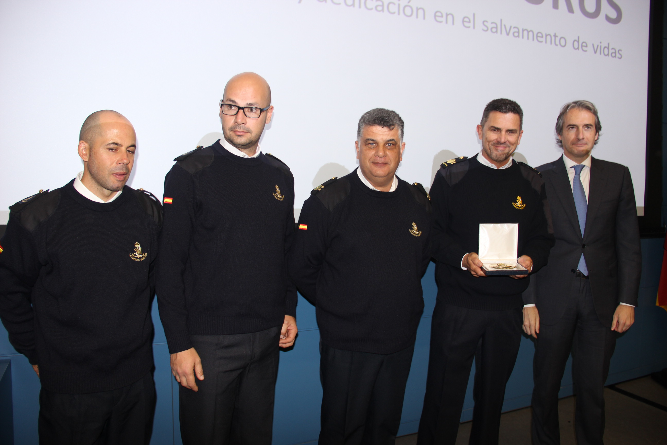 Foto de los cuatro premiados con el galardón