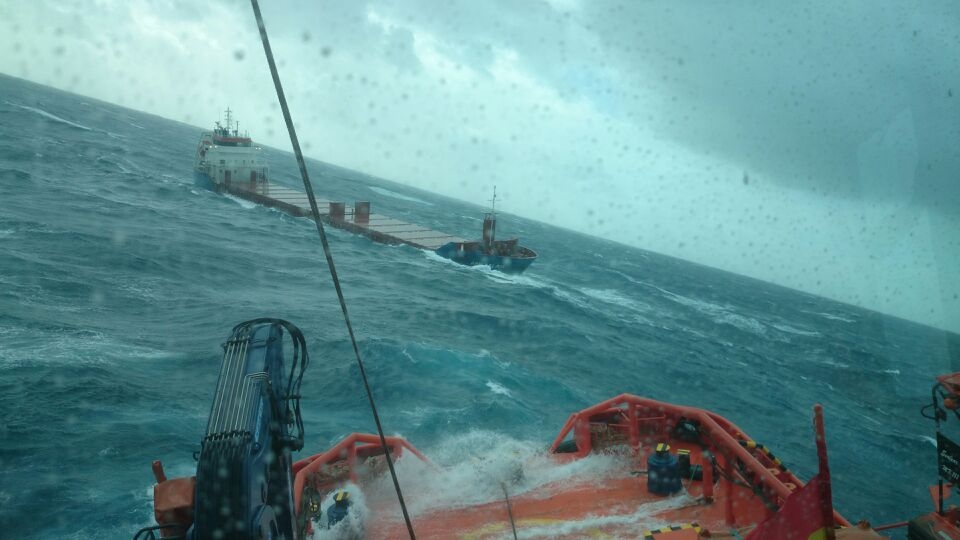 rescate de embarcación por salvamento marítimo