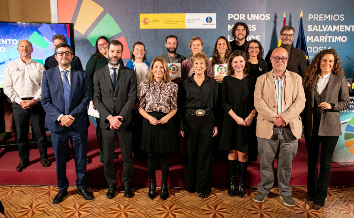 Foto de familia premios Salvamento Marítimo 2022