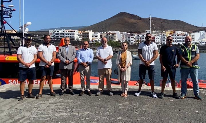 Presentación salvamar Navia. Foto de familia