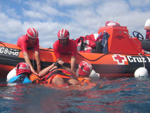 Embarcación Cruz Roja