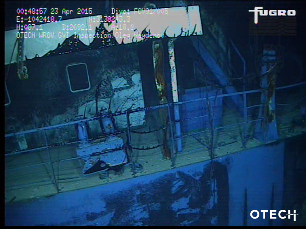 Imagen submarina de buque hundido