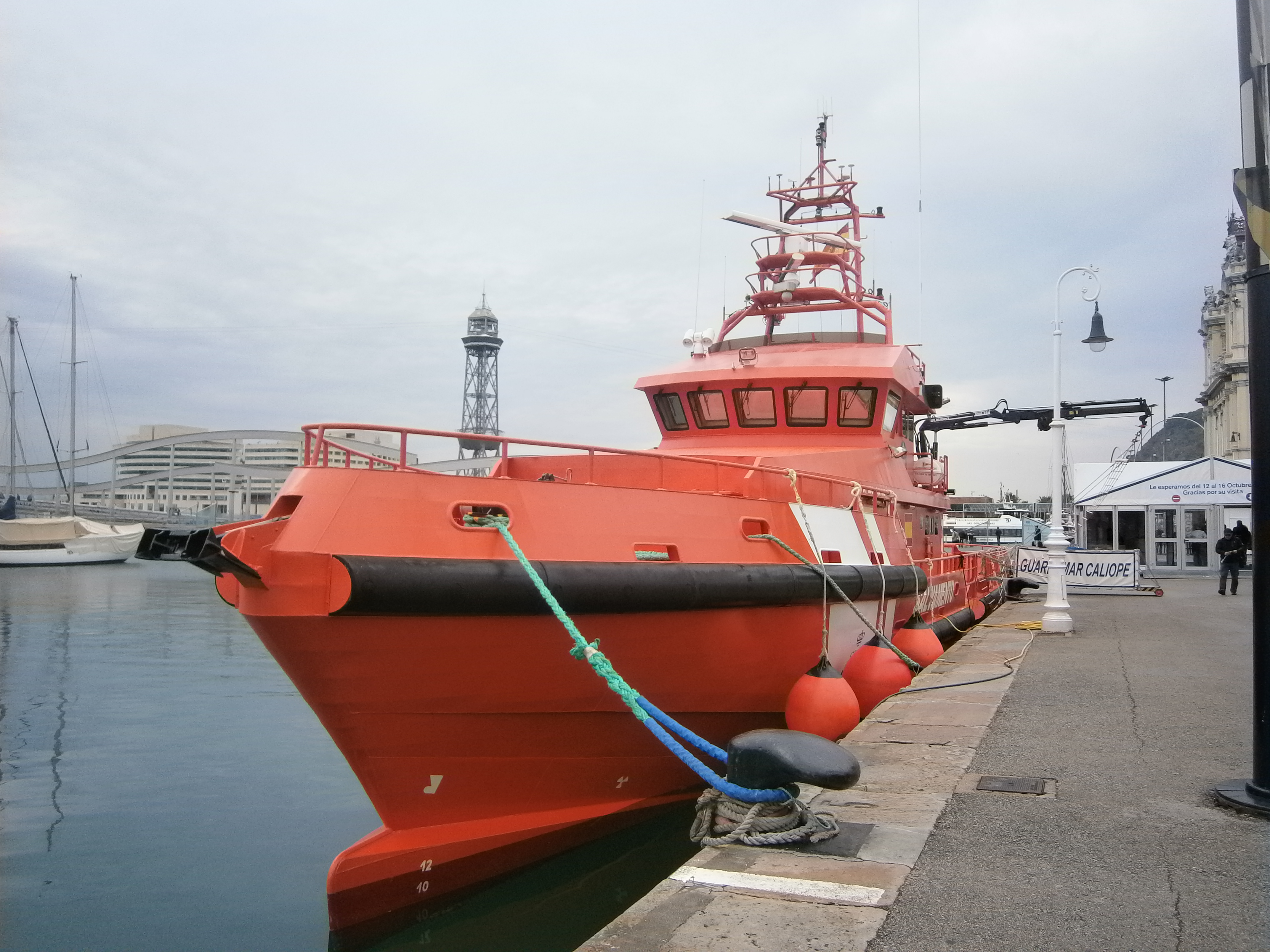 Guardamar Calíope atracada en muelle durante Salón Náutico de Barcelona